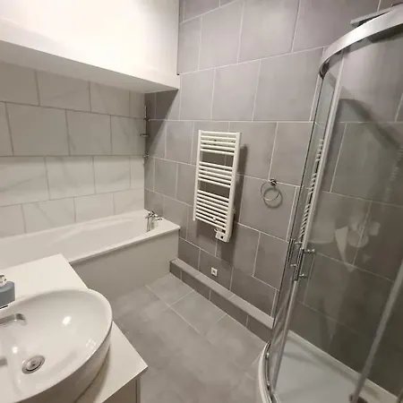 شقة Modern Family House Near Asterix Airport Chantilly *