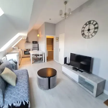 Modern Family House Near Asterix Airport Chantilly شقة