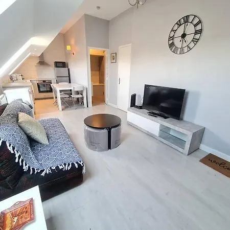 Modern Family House Near Asterix Airport Chantilly شقة أوري لا فيل